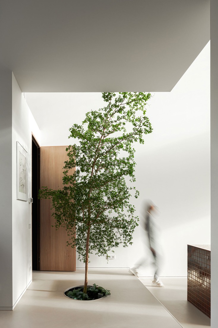 Light House by Studioninedots. Photograph by Sebastian van Damme.