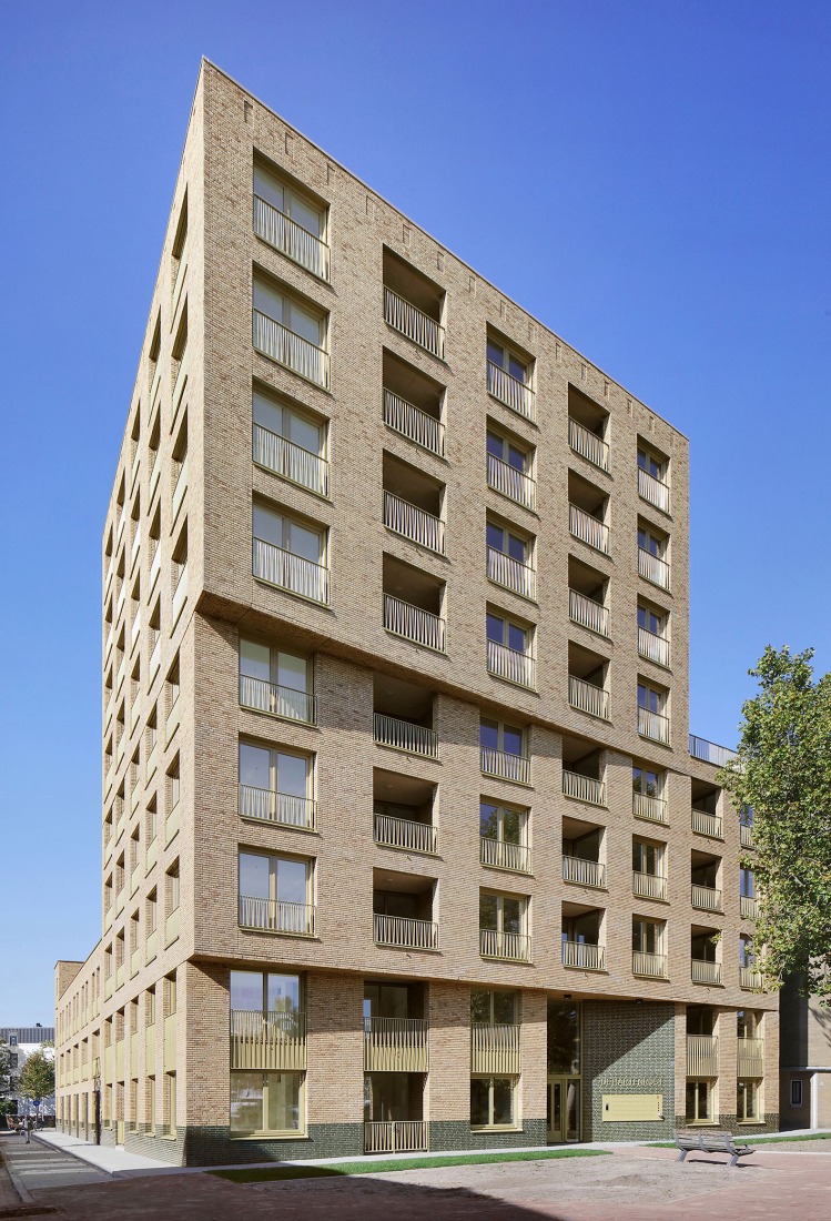 "De Hartenrust" by van Bergen Kolpa Architects. Photograph by Filip Dujardin.