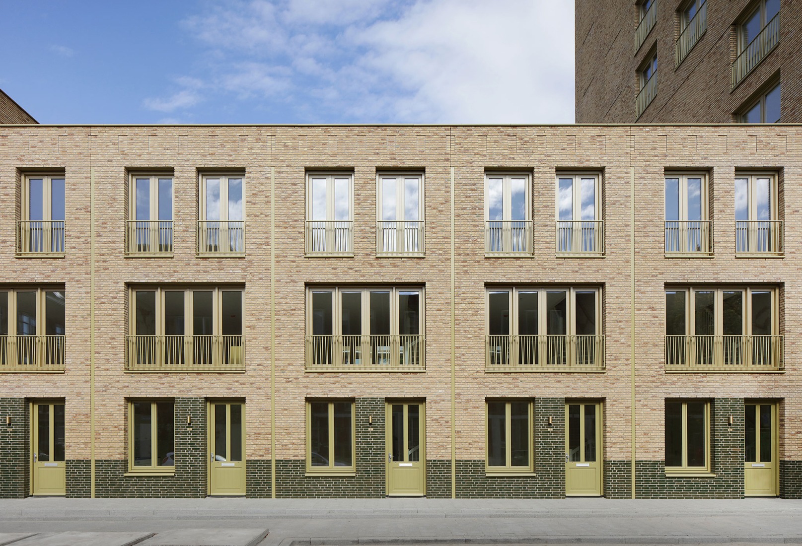 "De Hartenrust" by van Bergen Kolpa Architects. Photograph by Filip Dujardin.
