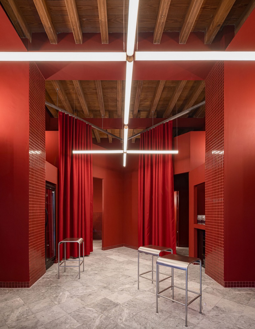 Vinoteca Z13 by ALFADA Estudio. Photograph by Juanca Lagares.