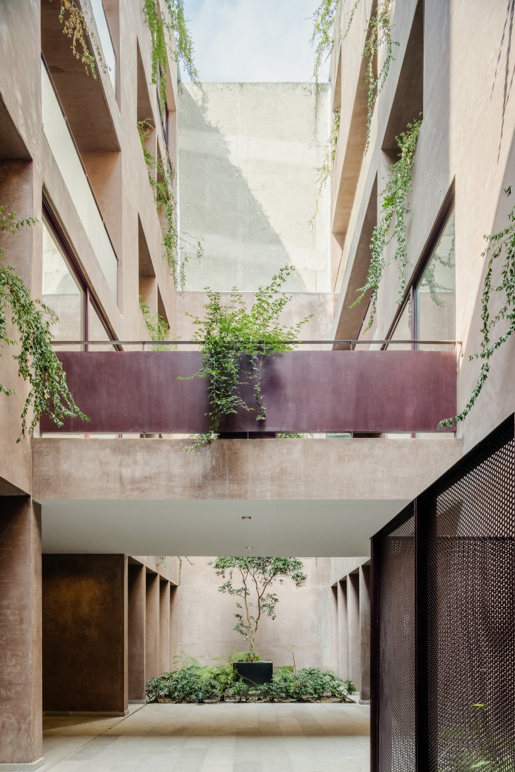 "Londres 187" by CCA. Photograph by Arturo Arrieta, courtesy of CCA | Bernardo Quinzaños.