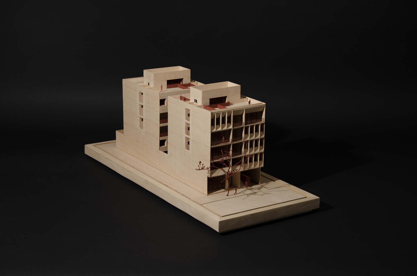 Model. "Londres 187" by CCA. Photograph by CCA | Bernardo Quinzaños.