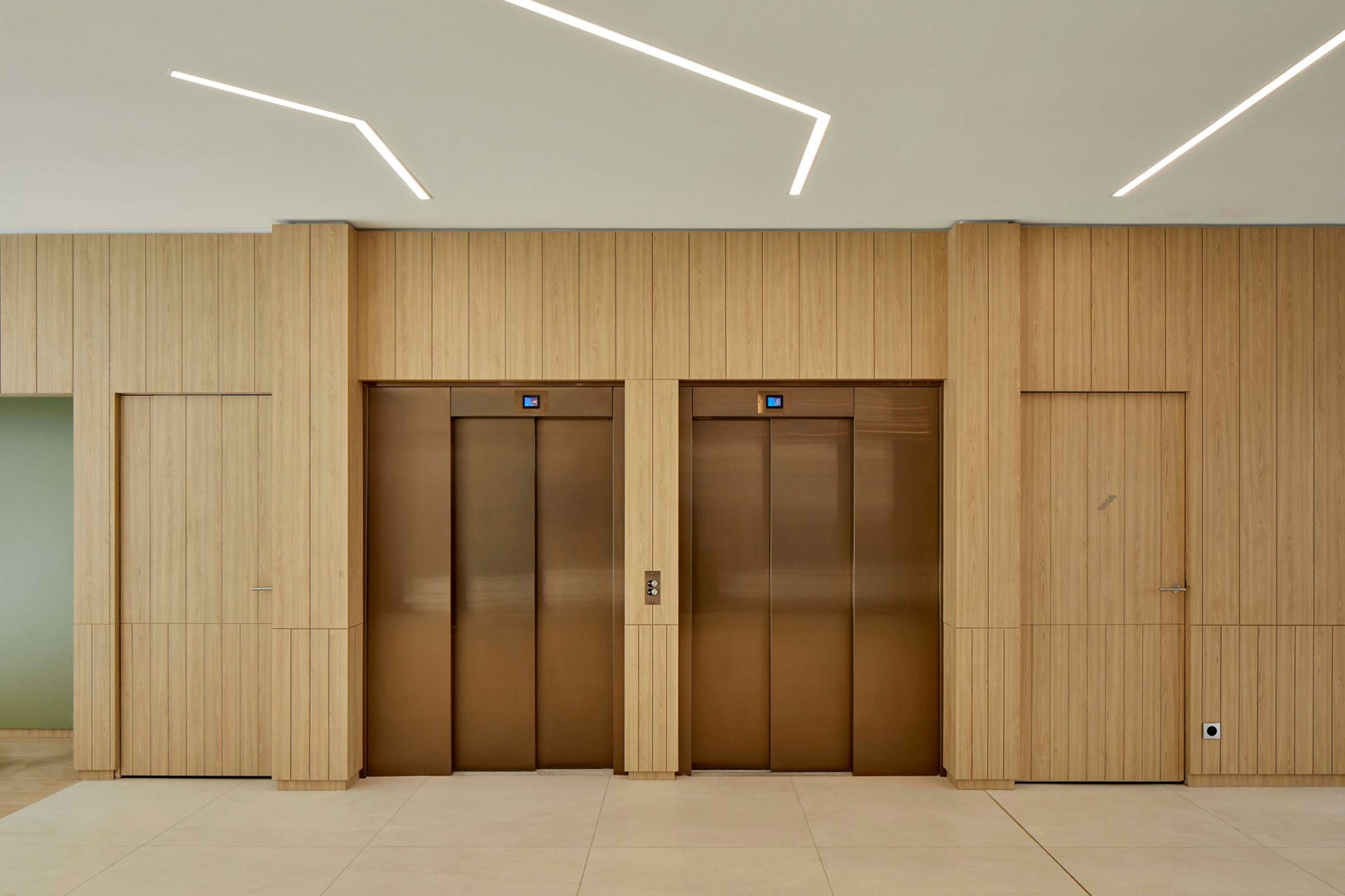 ADN por DTACC Architectes. Fotografía por Hervé Abbadie.