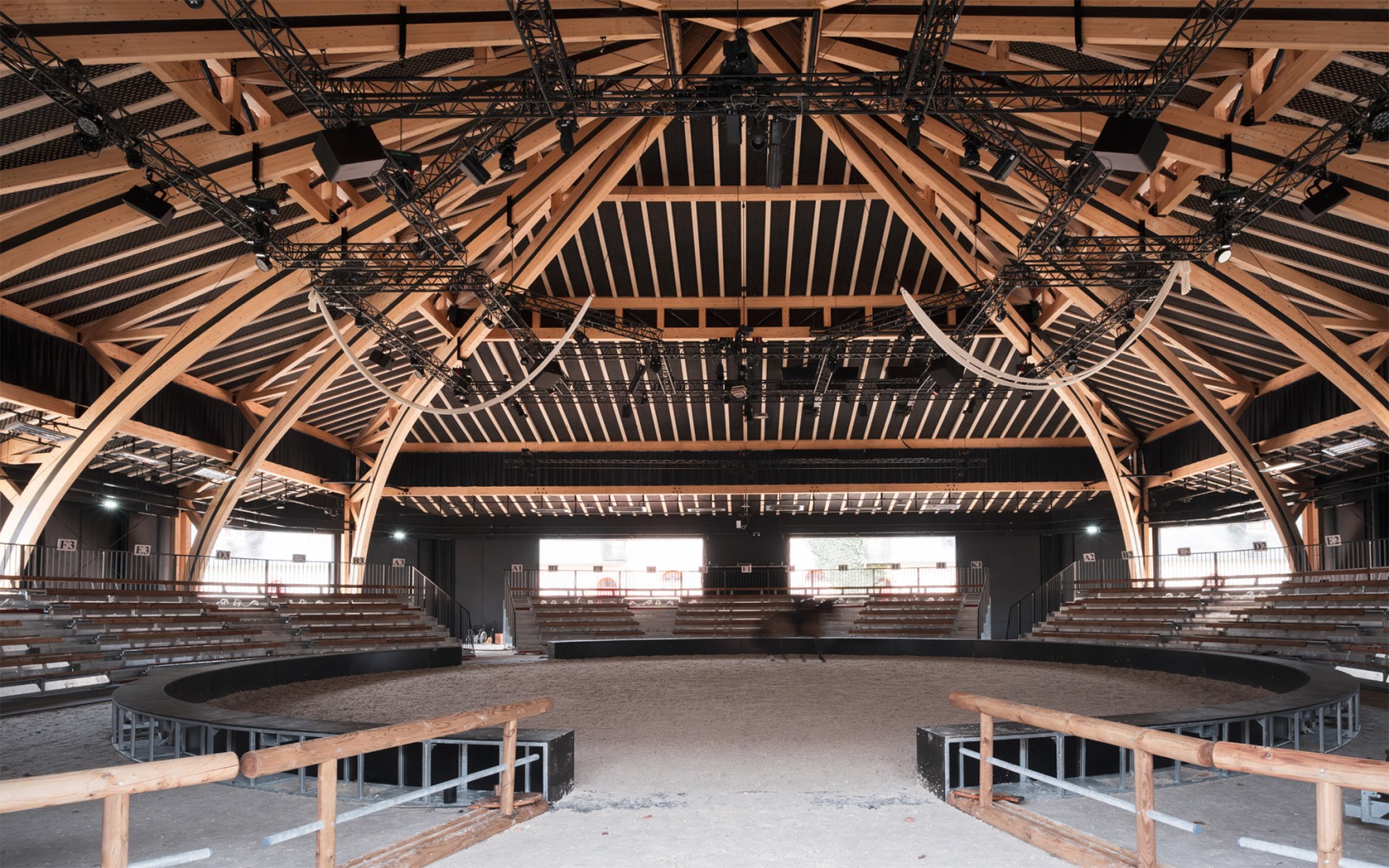 Sala Espectáculos Haras Nacional de Hennebont por K architectures. Fotografía por Yon de Poncins.