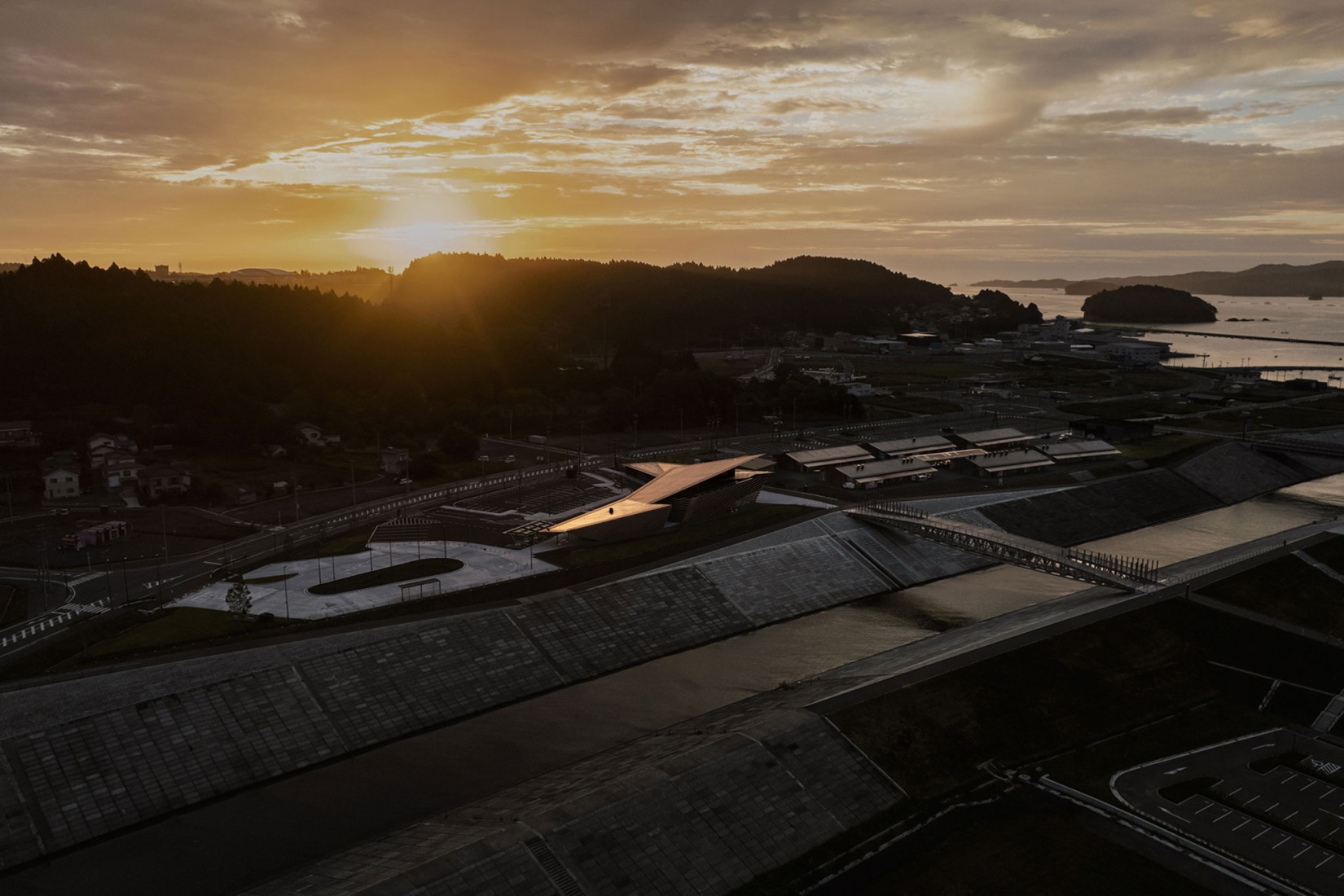 Memorial Minamisanriku 311 por KKAA. Fotografía por Keishin Horikoshi・Kosuke Nakao/SS Tokyo.