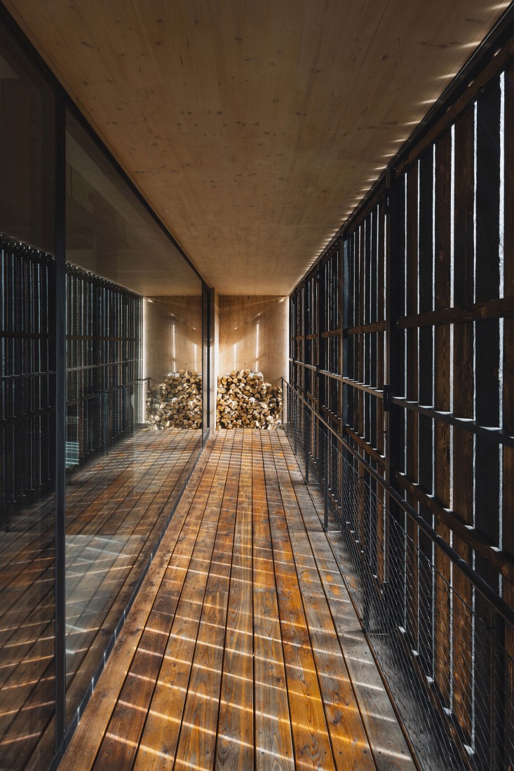 Cabaña «Entre la Roca y el Río» por Mimosa. Fotografía por Petr Polák.