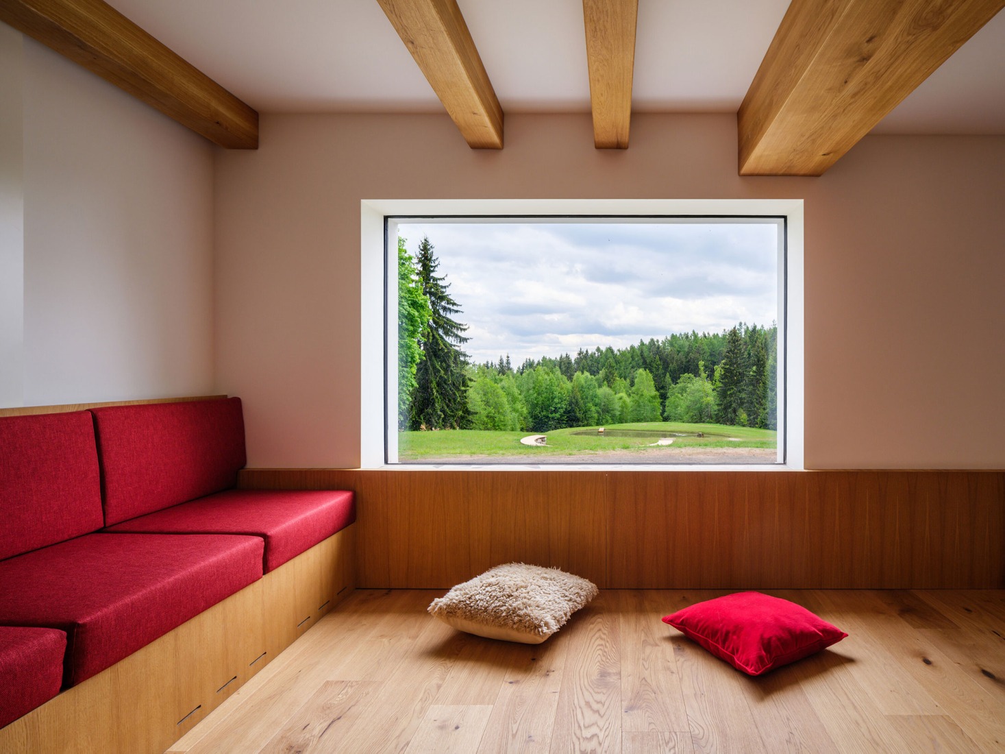 «Resurrección de los Sudetes» por No Architects. Fotografía por Studio Flusser.