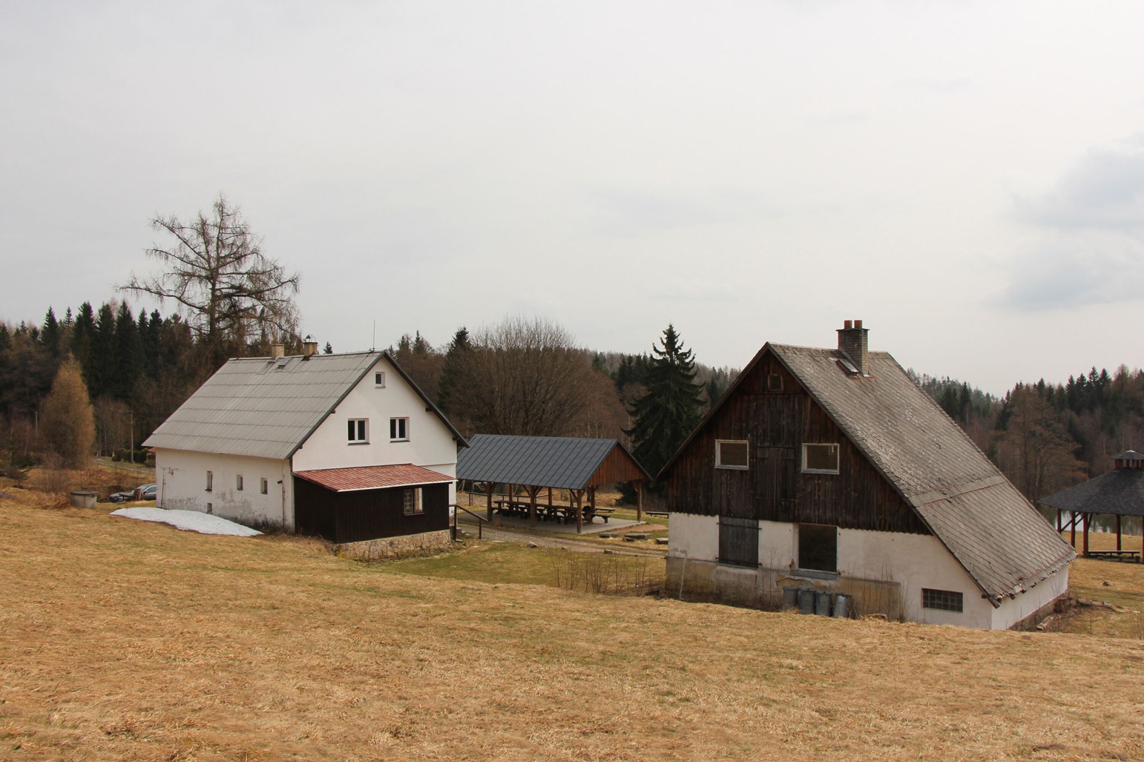Estado previo. «Resurrección de los Sudetes» por No Architects. Fotografía cortesía de No Architects.