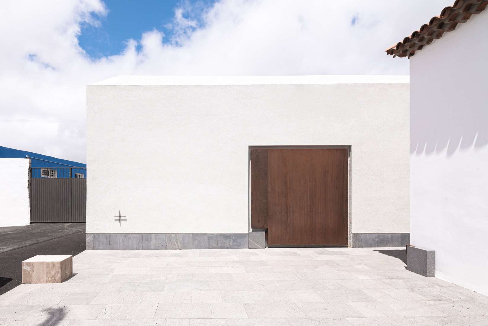 Church of Saint Michael the Archangel in Geneto by Alejandro Beautell. Photograph by Flavio Dorta.
