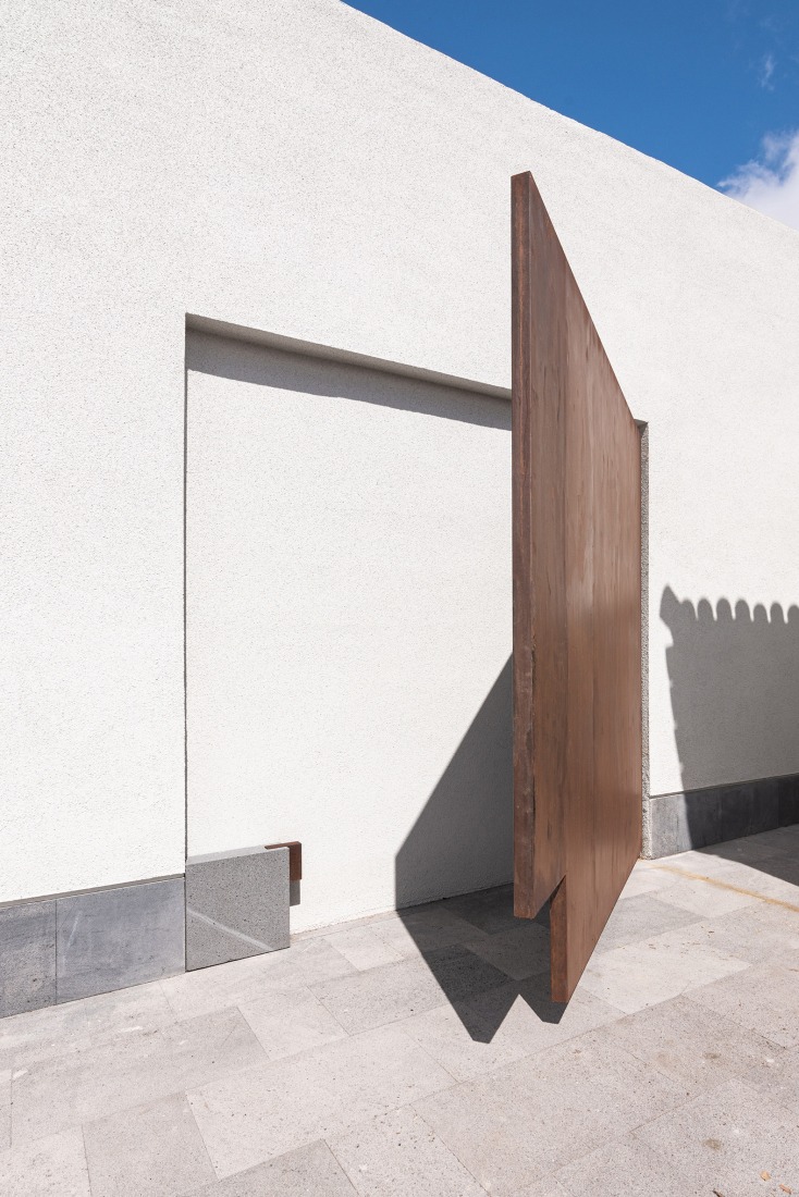 Church of Saint Michael the Archangel in Geneto by Alejandro Beautell. Photograph by Flavio Dorta.