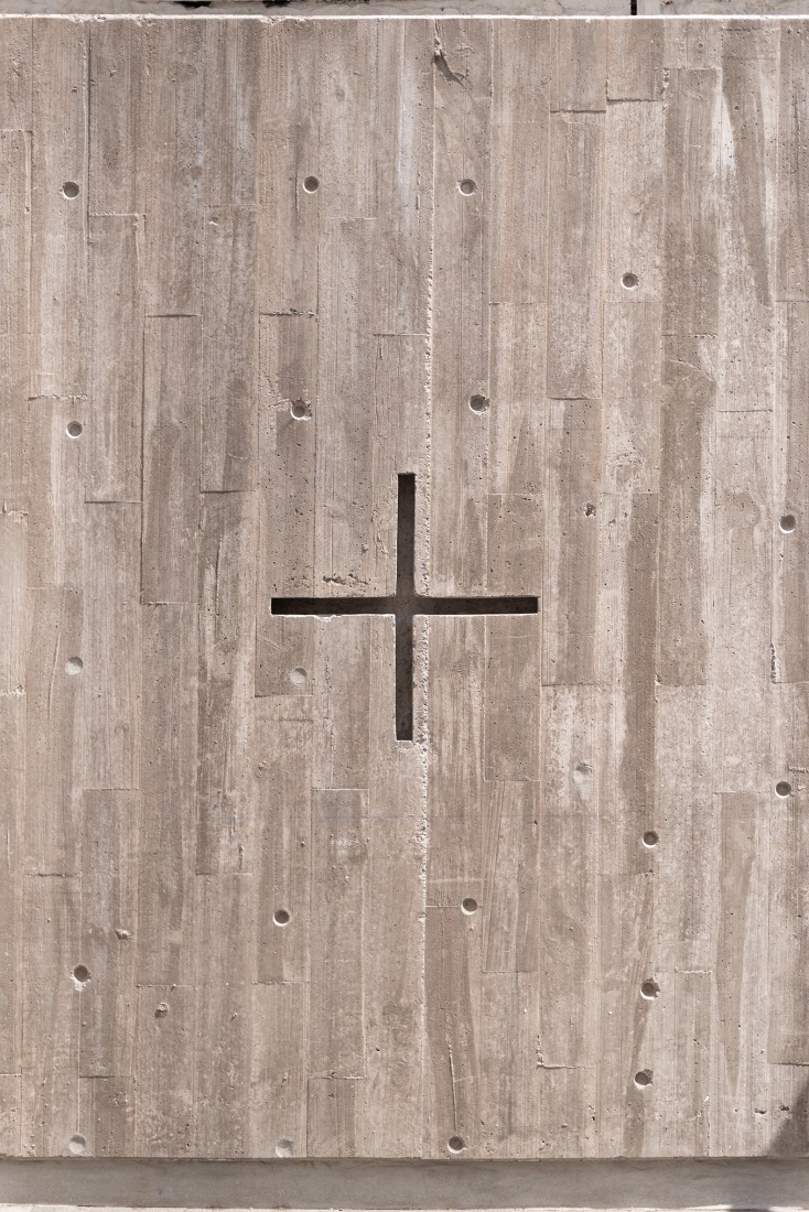 Church of Saint Michael the Archangel in Geneto by Alejandro Beautell. Photograph by Flavio Dorta.
