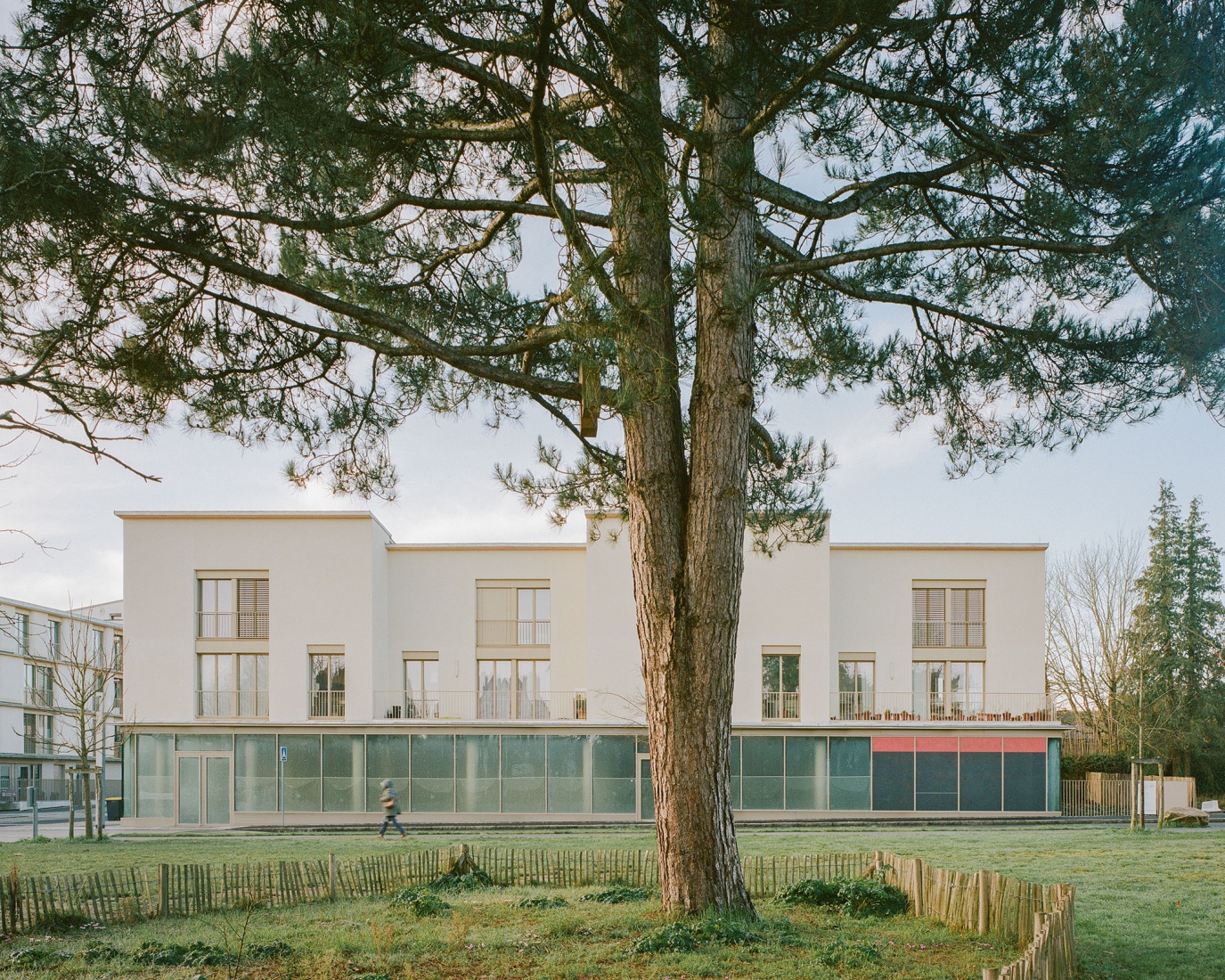 81 housing units by Atelier d’Architecture Ramdam + Palast. Photograph by Charles Bouchaib.