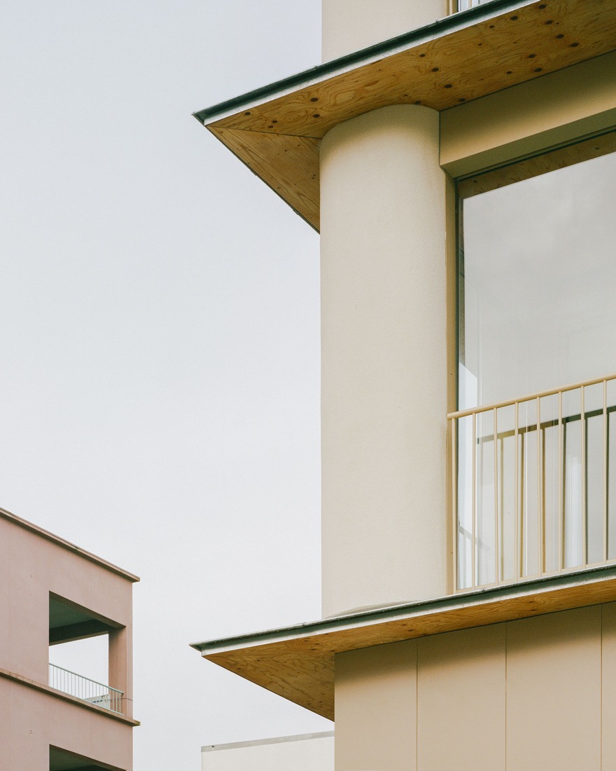 81 housing units by Atelier d’Architecture Ramdam + Palast. Photograph by Charles Bouchaib.
