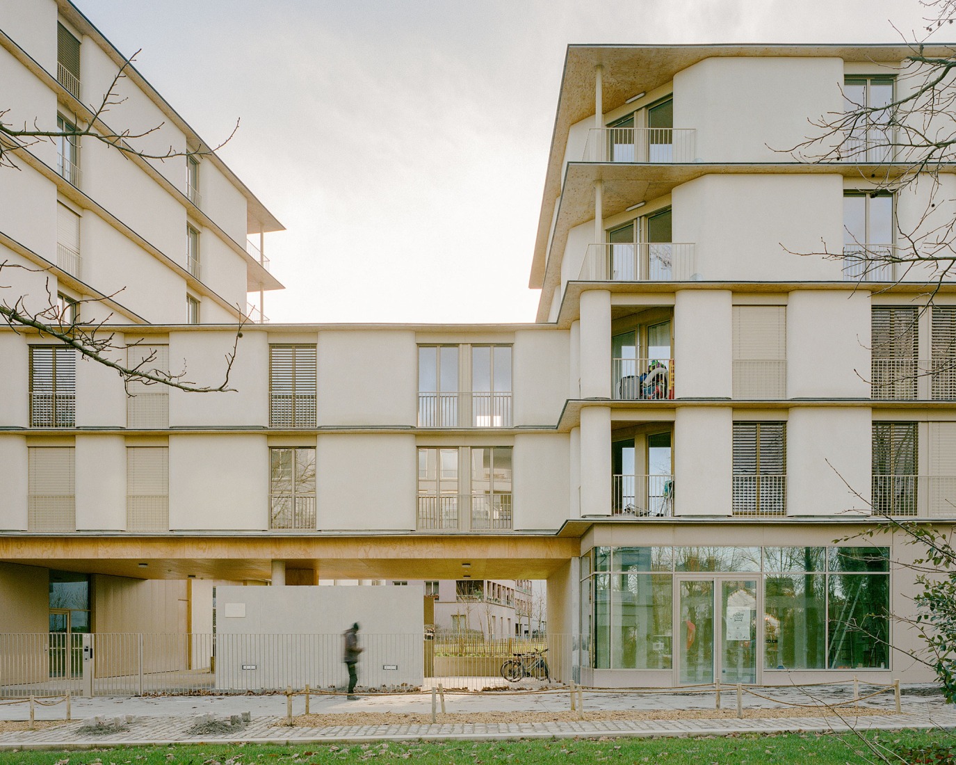 81 housing units by Atelier d’Architecture Ramdam + Palast. Photograph by Charles Bouchaib.
