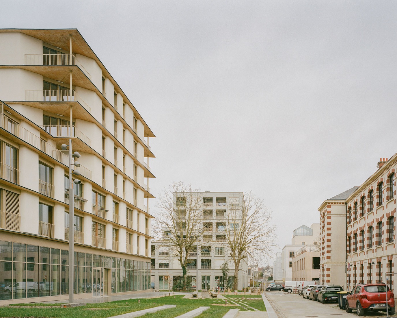81 housing units by Atelier d’Architecture Ramdam + Palast. Photograph by Charles Bouchaib.