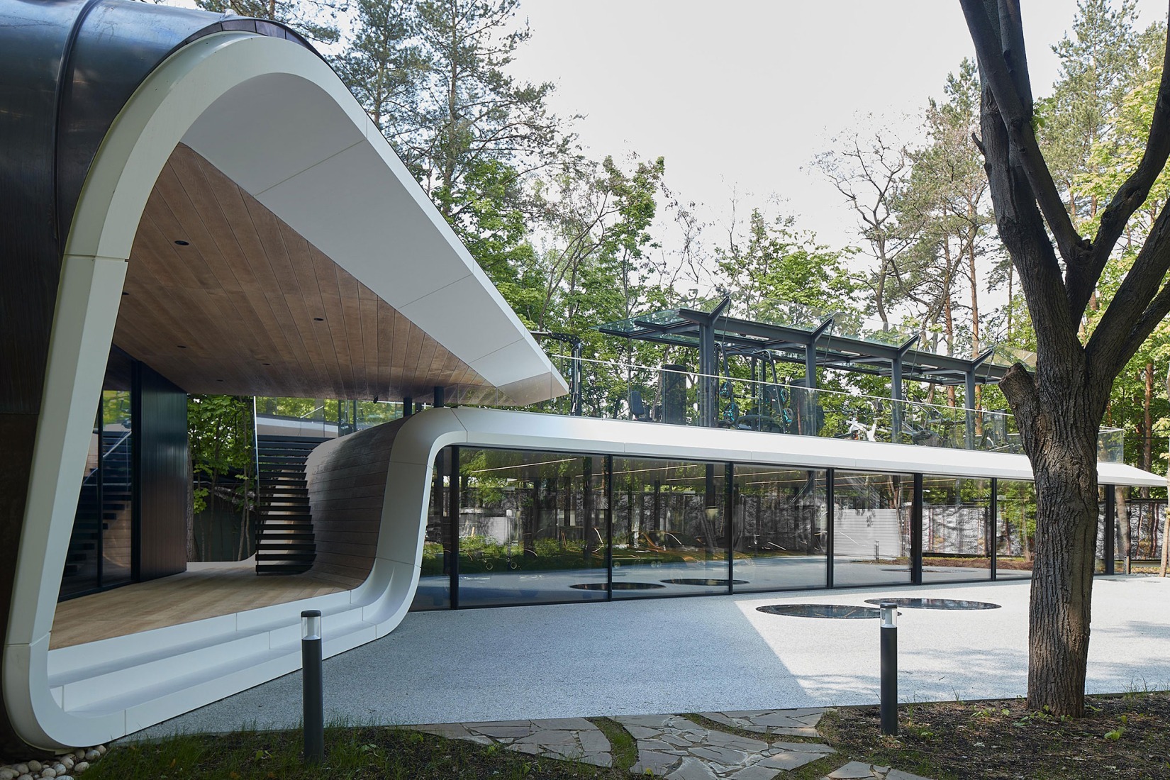 Garaje para colección de automóviles por Atrium. Fotografía cortesía de Atrium.