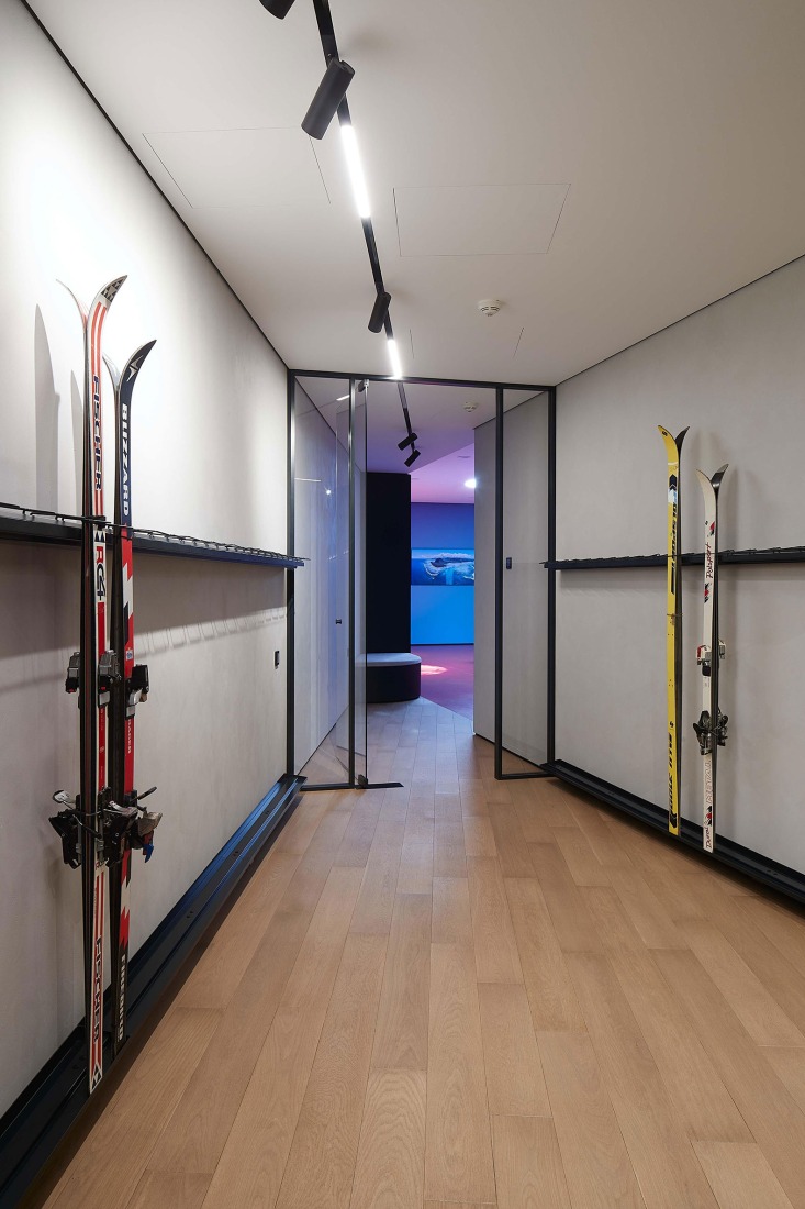 Garaje para colección de automóviles por Atrium. Fotografía cortesía de Atrium.