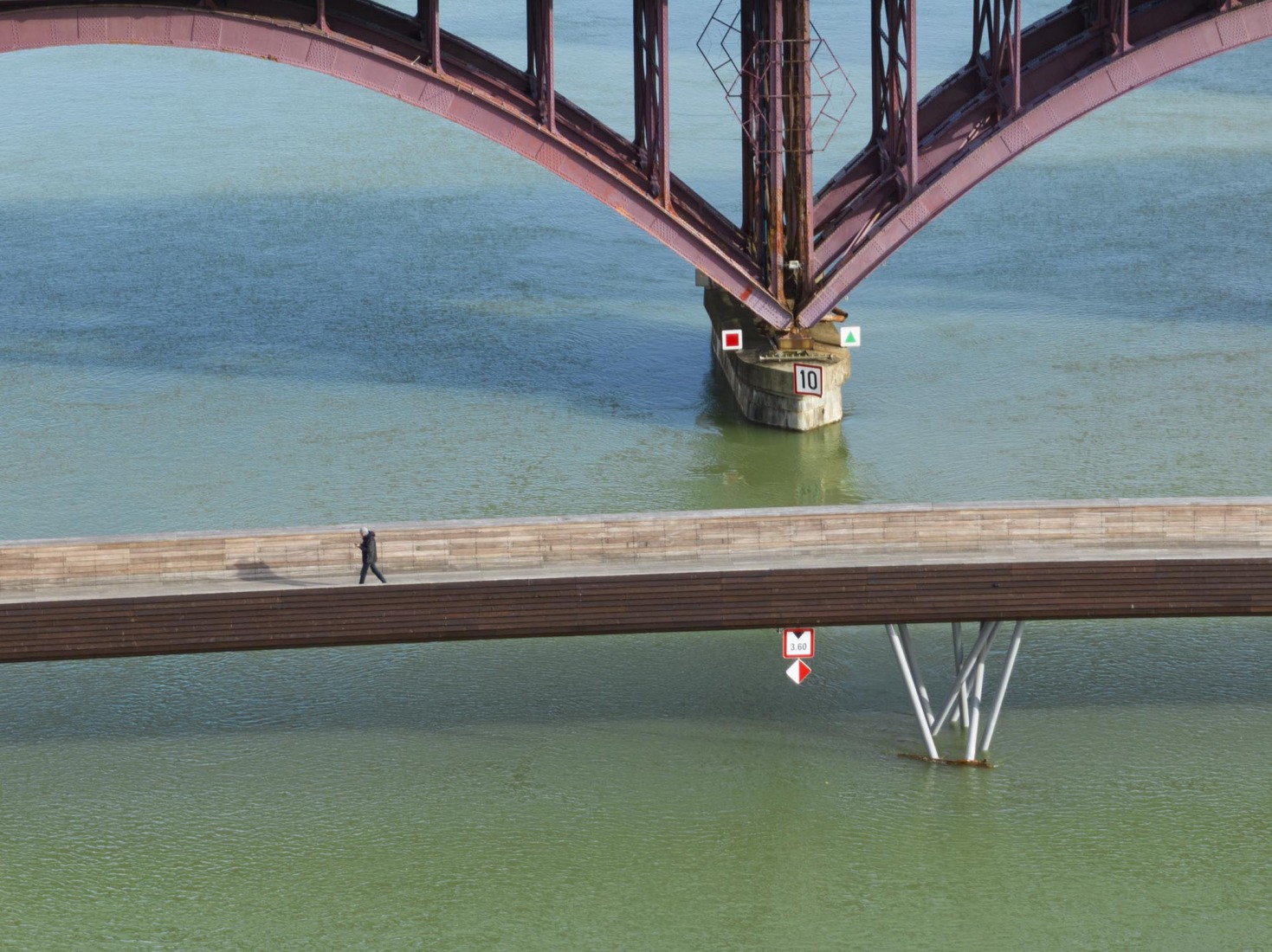 Splavarska Lent Tabor Bridge by Burgos & Garrido. Photograph by Roland Halbe.