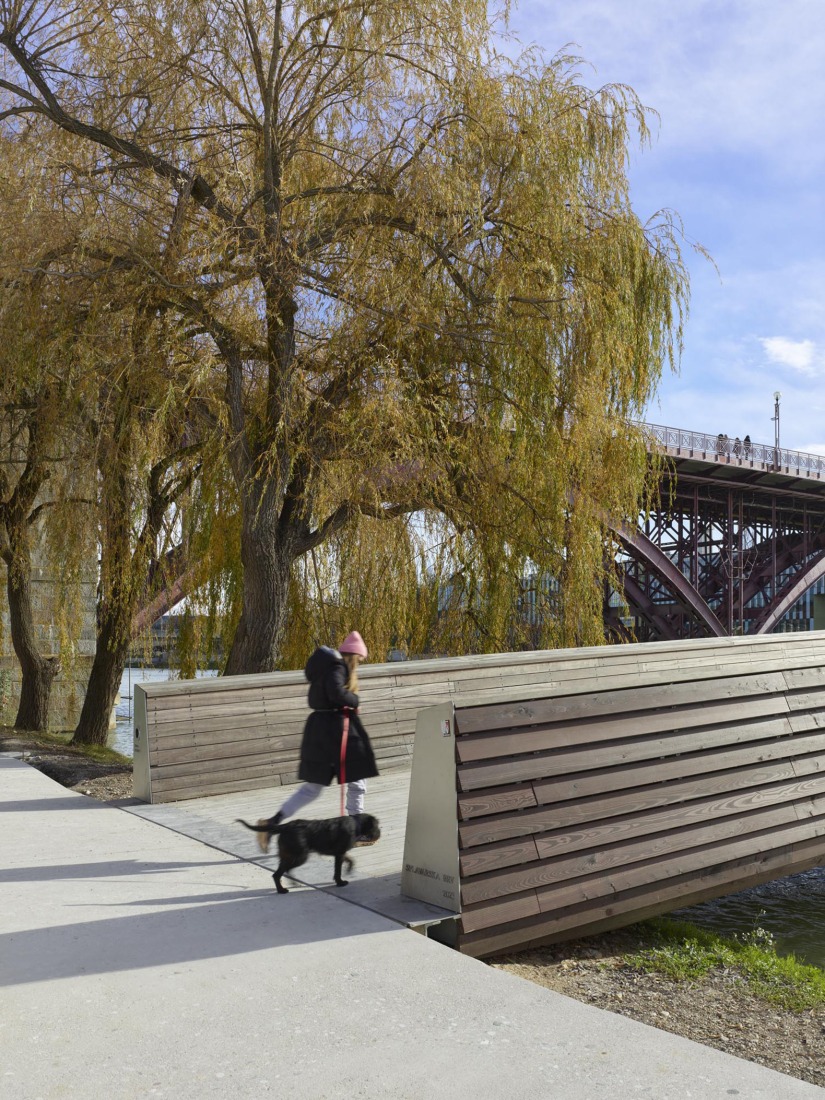 Splavarska Lent Tabor Bridge by Burgos & Garrido. Photograph by Roland Halbe.