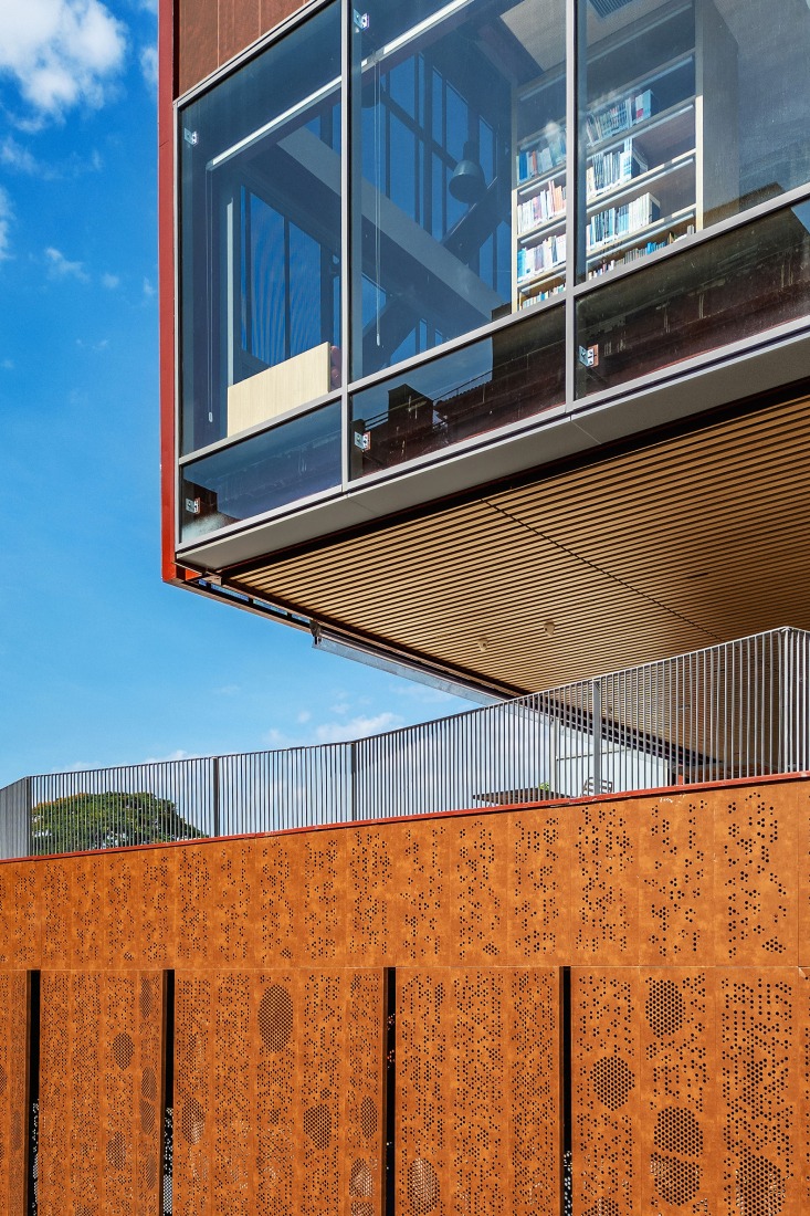 Nueva sede de la Universidad Rudolf Steiner por Biselli Katchborian. Fotografía por Nelson Kon.