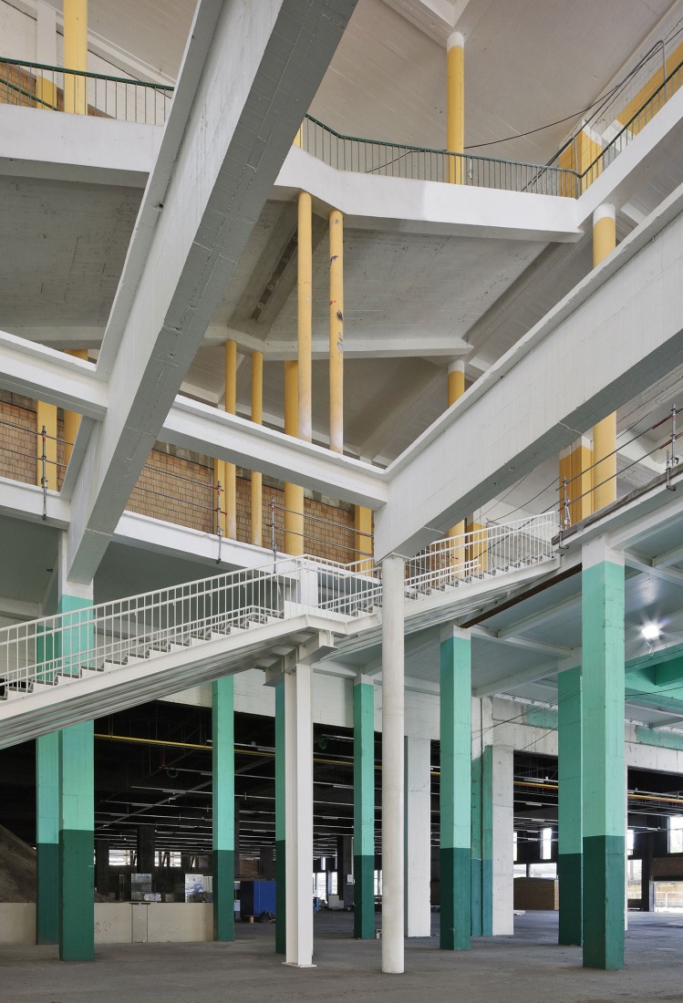 Palacio de Exposiciones de Charleroi por architecten jan de vylder inge vinck y AgwA. Fotografía por Filip Dujardin. 