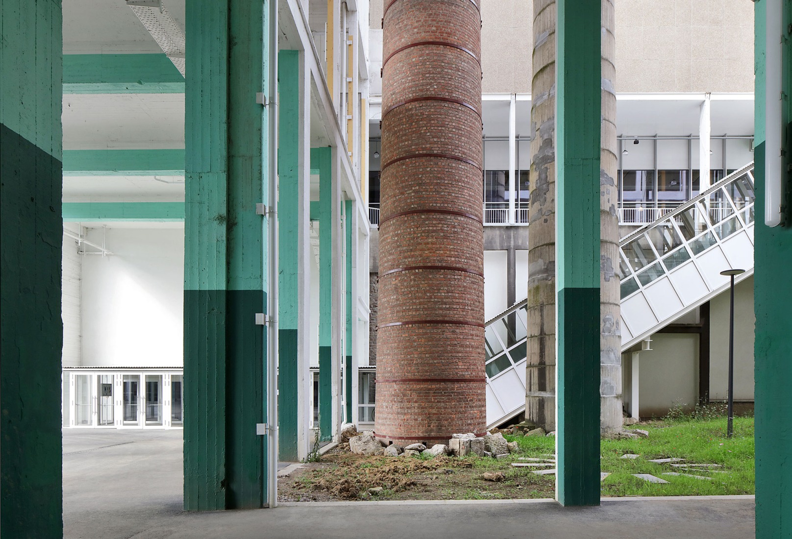 Palacio de Exposiciones de Charleroi por architecten jan de vylder inge vinck y AgwA. Fotografía por Filip Dujardin. 