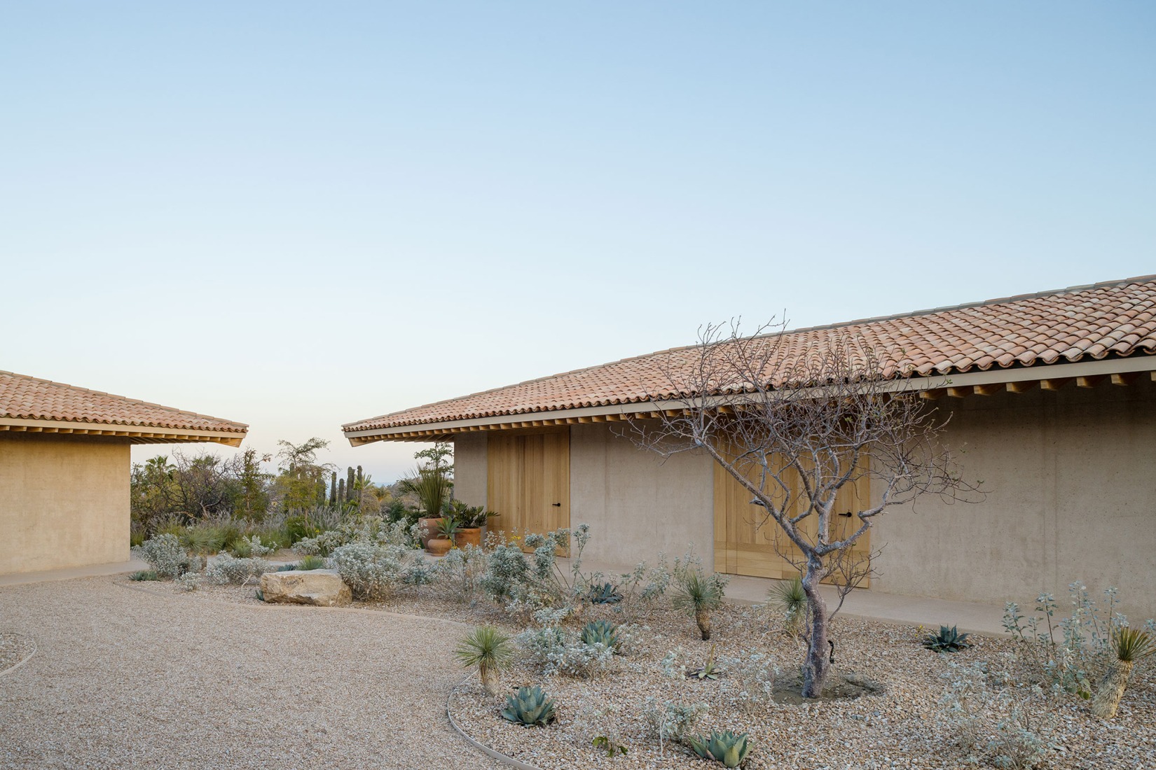House in Palmilla by Estudio IUAPdA. Photograph by  Ignacio Urquiza Luna Parra.