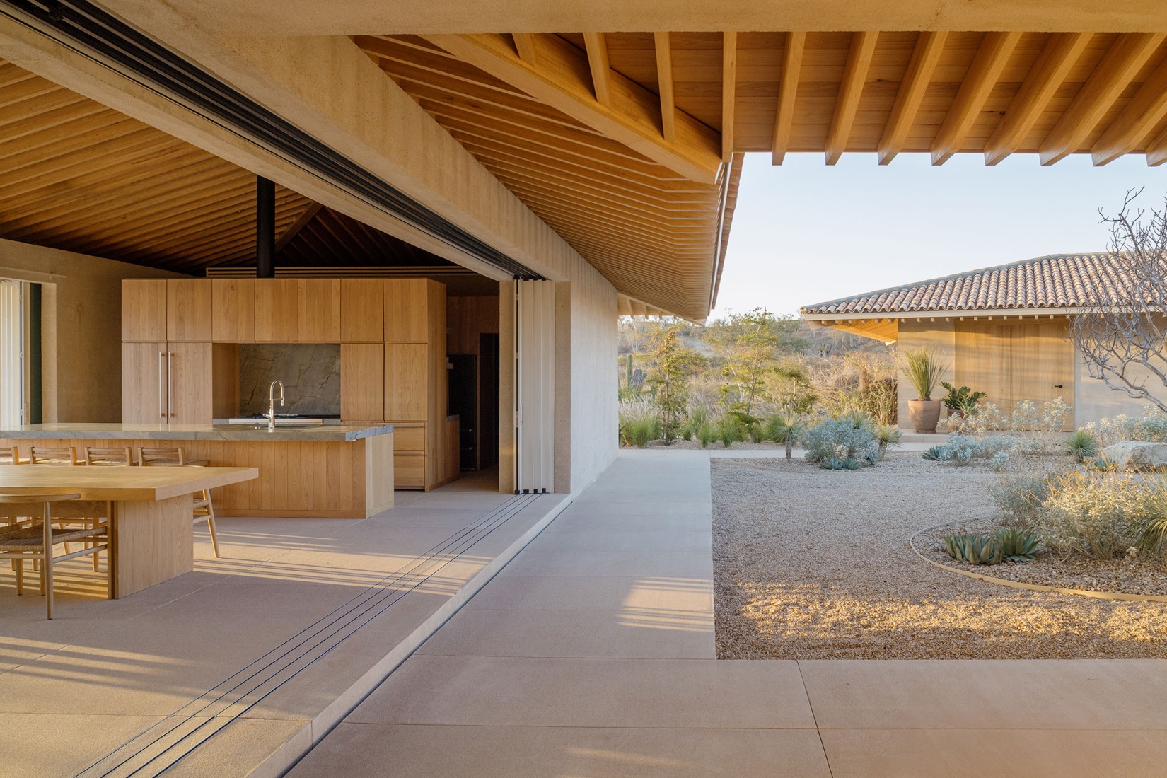 House in Palmilla by Estudio IUAPdA. Photograph by  Ignacio Urquiza Luna Parra.
