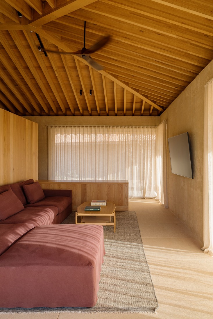 House in Palmilla by Estudio IUAPdA. Photograph by  Ignacio Urquiza Luna Parra.