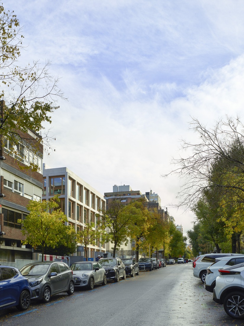 Facultad de Derecho CEU San Pablo por José María Sánchez Arquitectos. Fotografía por Roland Halbe.