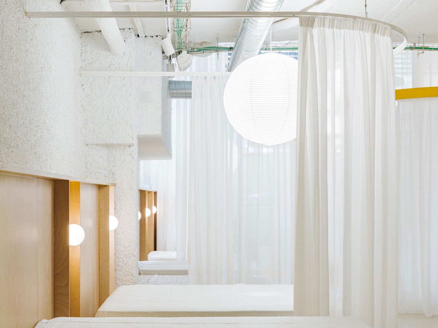 "Curtidores 32" by Jotajotamás. Photograph by Hiperfocal.