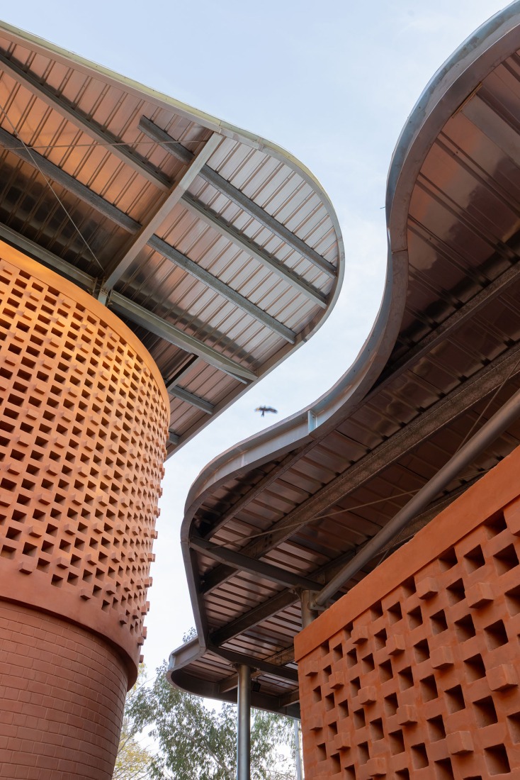 «Goethe-Institut» por Kéré Architecture. Fotografía por Iwan Baan.