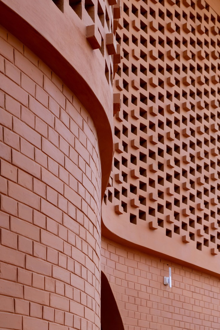 «Goethe-Institut» por Kéré Architecture. Fotografía por Iwan Baan.