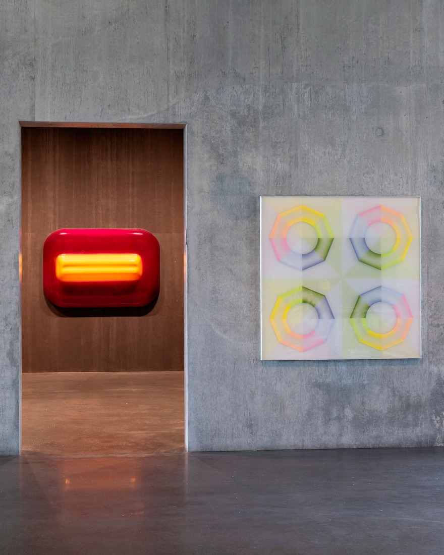 Vista de la instalación de la presentación inaugural en las Galerías David Geffen, abril de 2026. Fotografía cortesía de Museum Associates/LACMA. 