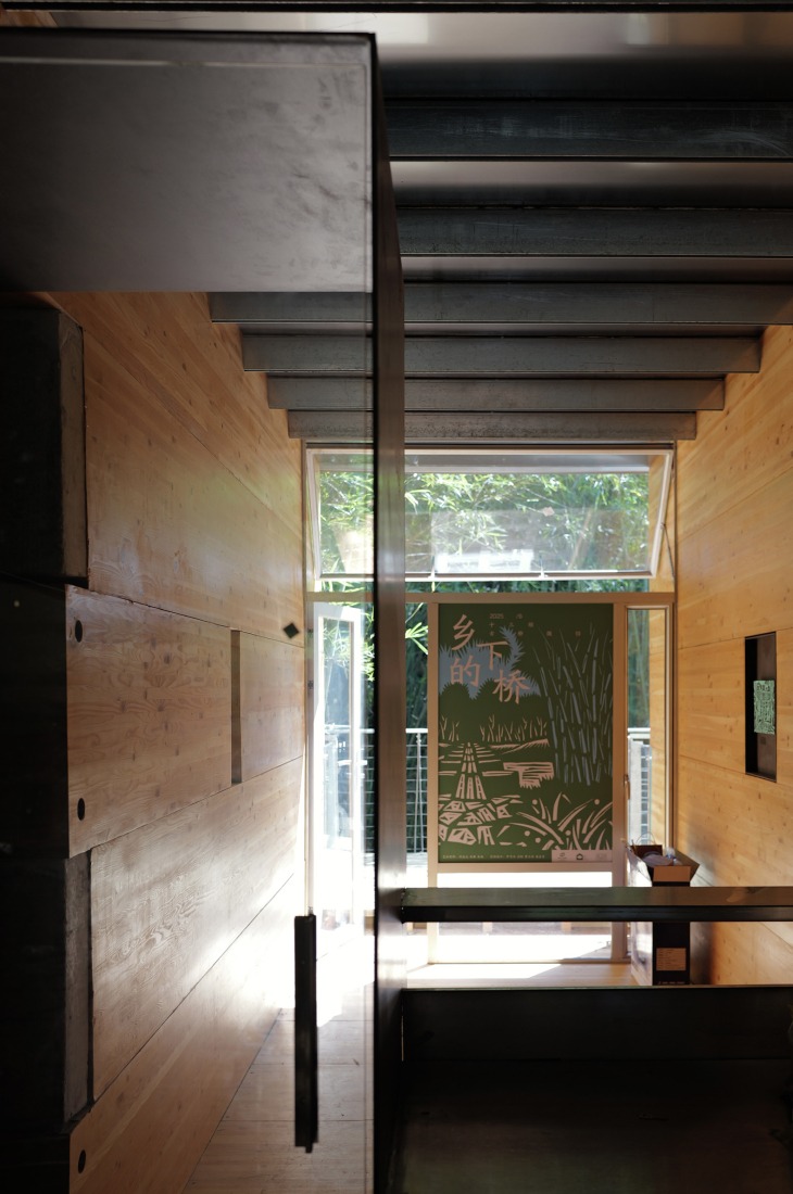 Micromuseo de puentes históricos vernáculos de Huizhou por LUO studio. Fotografía por Han Dawang.