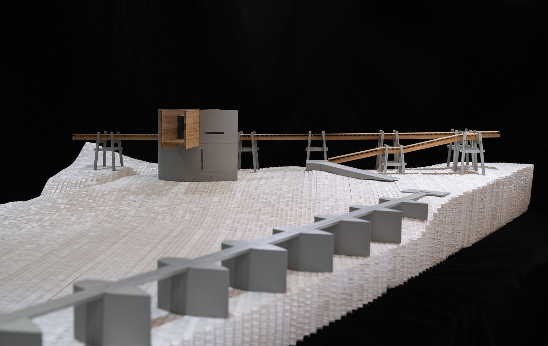 Maqueta. Micromuseo de puentes históricos vernáculos de Huizhou por LUO studio. Fotografía por Jin Weiqi.