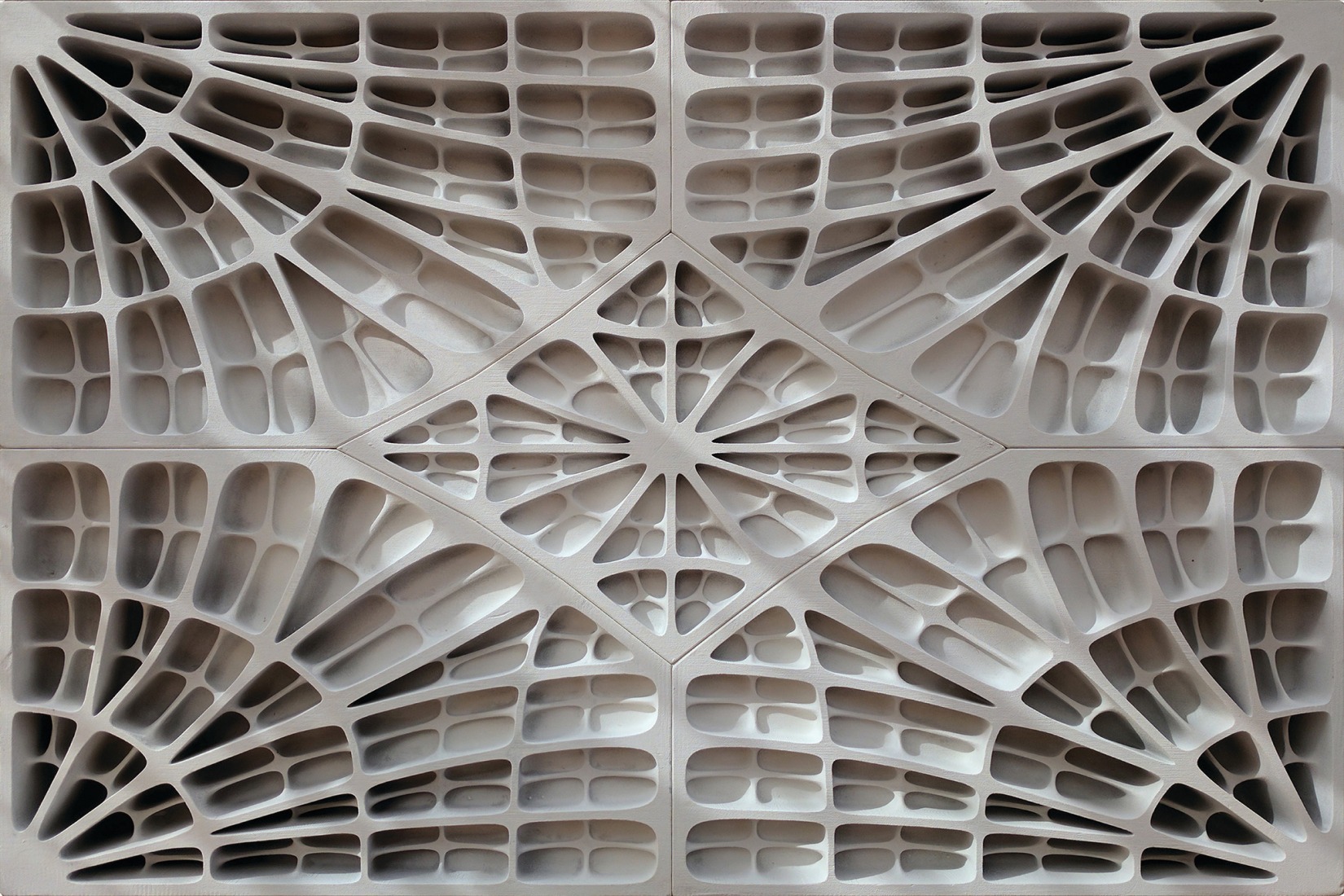 Grupo de Investigación Block, ITA, ETH Zúrich / Vaulted AG. Reproducción del primer prototipo de un suelo funicular discreto, basado en un original de Matthias Rippmann (2025); original de 2015. Arena impresa en 3D. 200 × 140 cm (78 3/4 × 55 1/8 pulg.). Grupo de Investigación Block, Instituto de Tecnología en Arquitectura (ITA), Instituto Federal de Tecnología (ETH) de Zúrich / Vaulted AG. Suelo Rippmann, ETH Zúrich. Imagen cortesía del Museo Metropolitano de Arte.