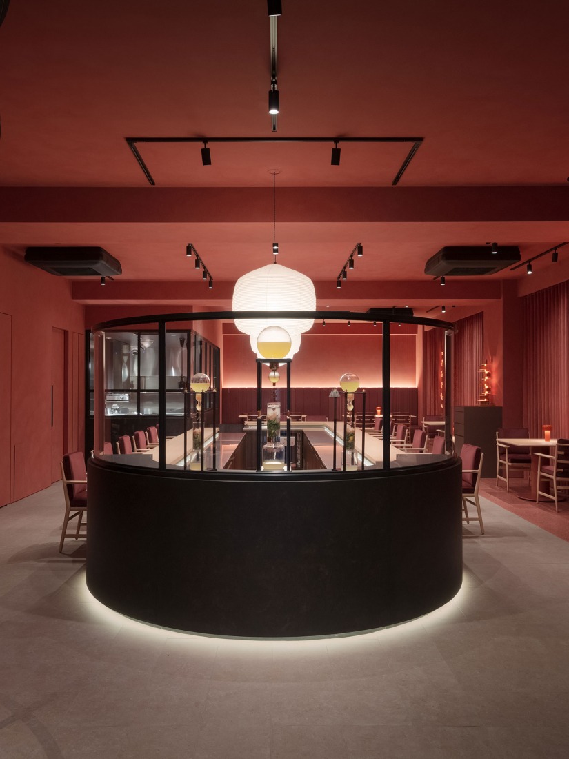 «HRMT Stage» por Nendo. Fotografía por Takumi Ota. 