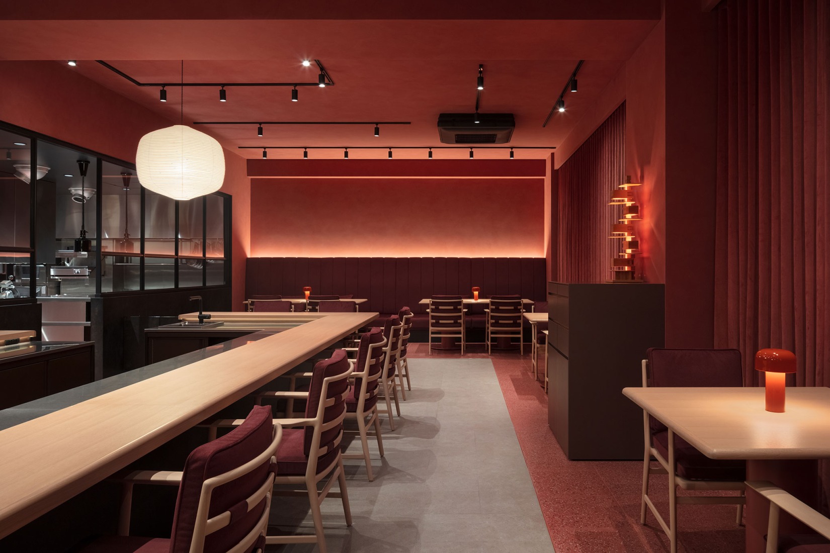 «HRMT Stage» por Nendo. Fotografía por Takumi Ota. 