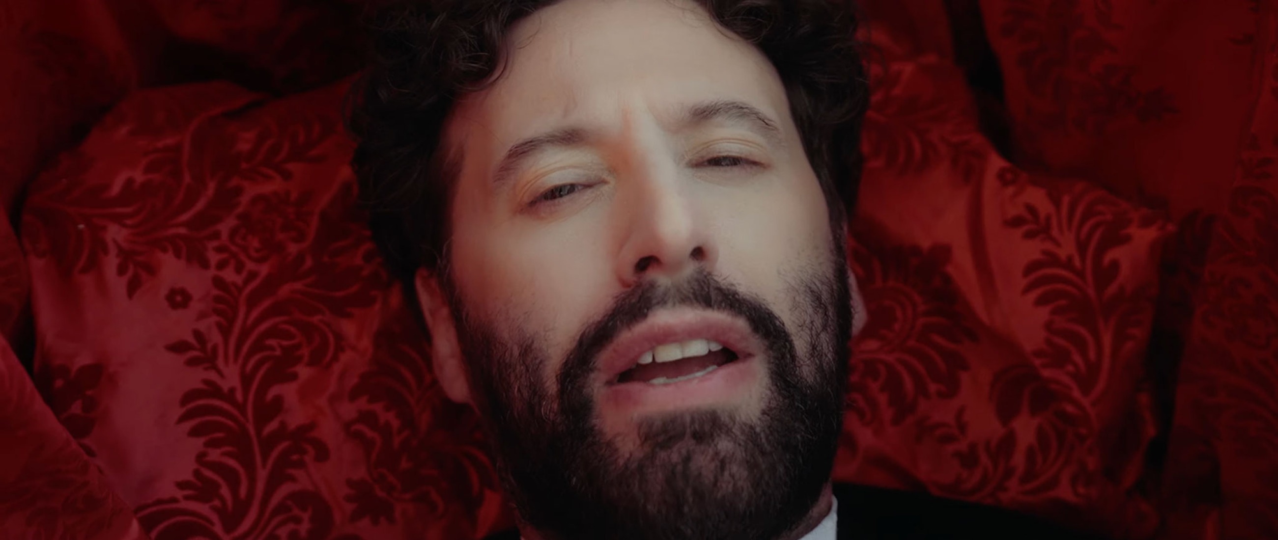 Un Beso by Nicoletta Spinelli, Adanowsky.