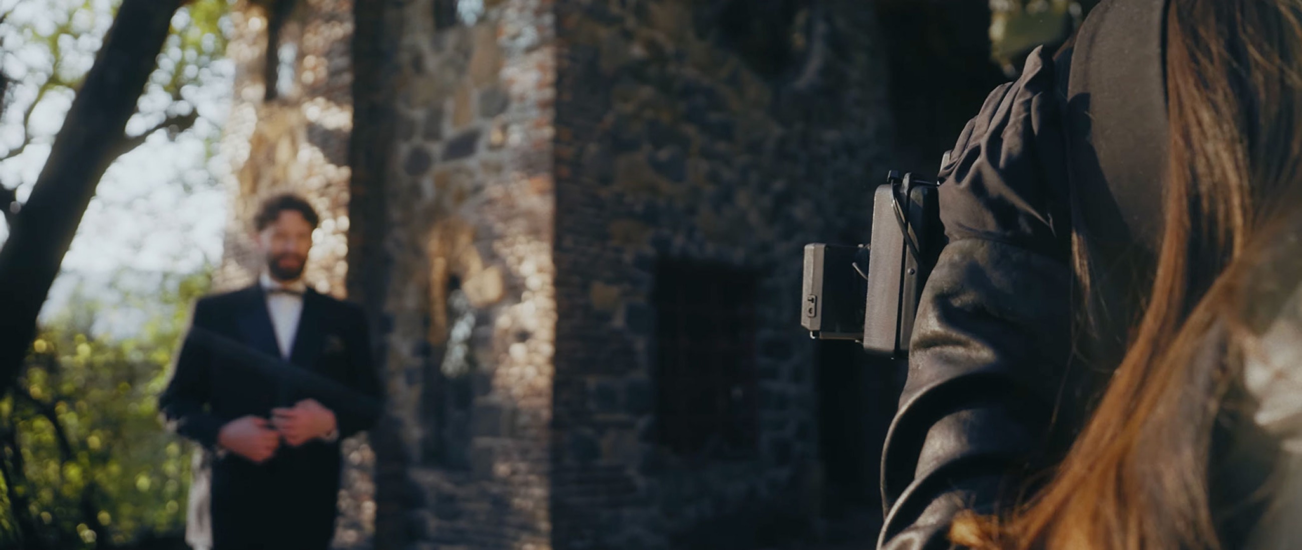 Un Beso by Nicoletta Spinelli, Adanowsky.