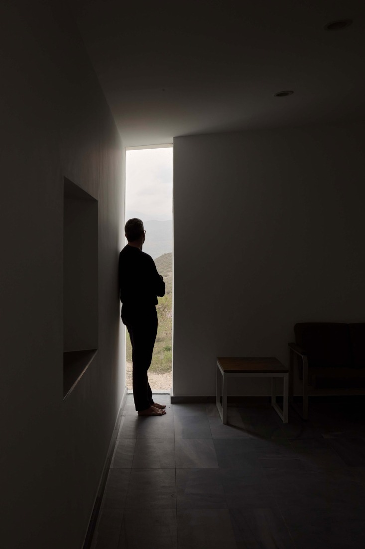 Tanatorio El Higueral por Palera arquitectos. Fotografía por Adam García.