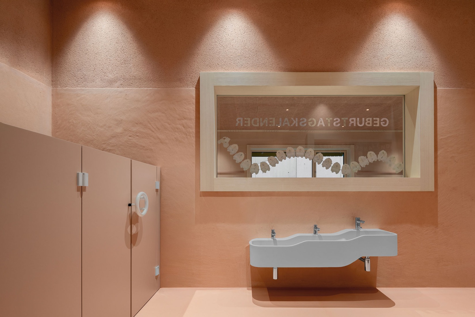 Educational Center Kössen by Pedevilla architects. Photograph by Gustav Willeit.