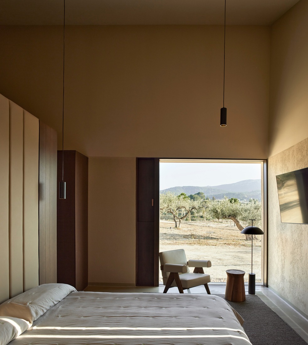 "Clos de la Vila" by Ramón Esteve. Photograph by Mariela Apollonio.