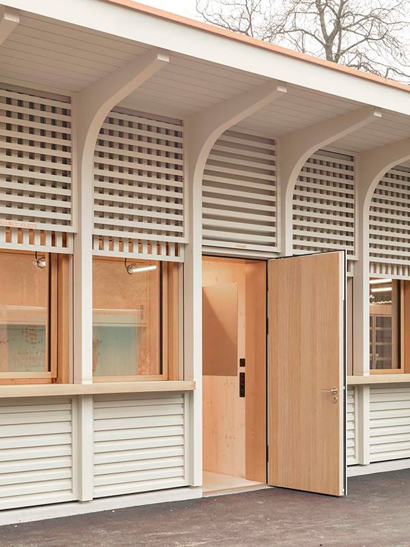 Kiosk in Bürkliplatz by Schmid Ziörjen Architects. Photograph by Lukas Murer.