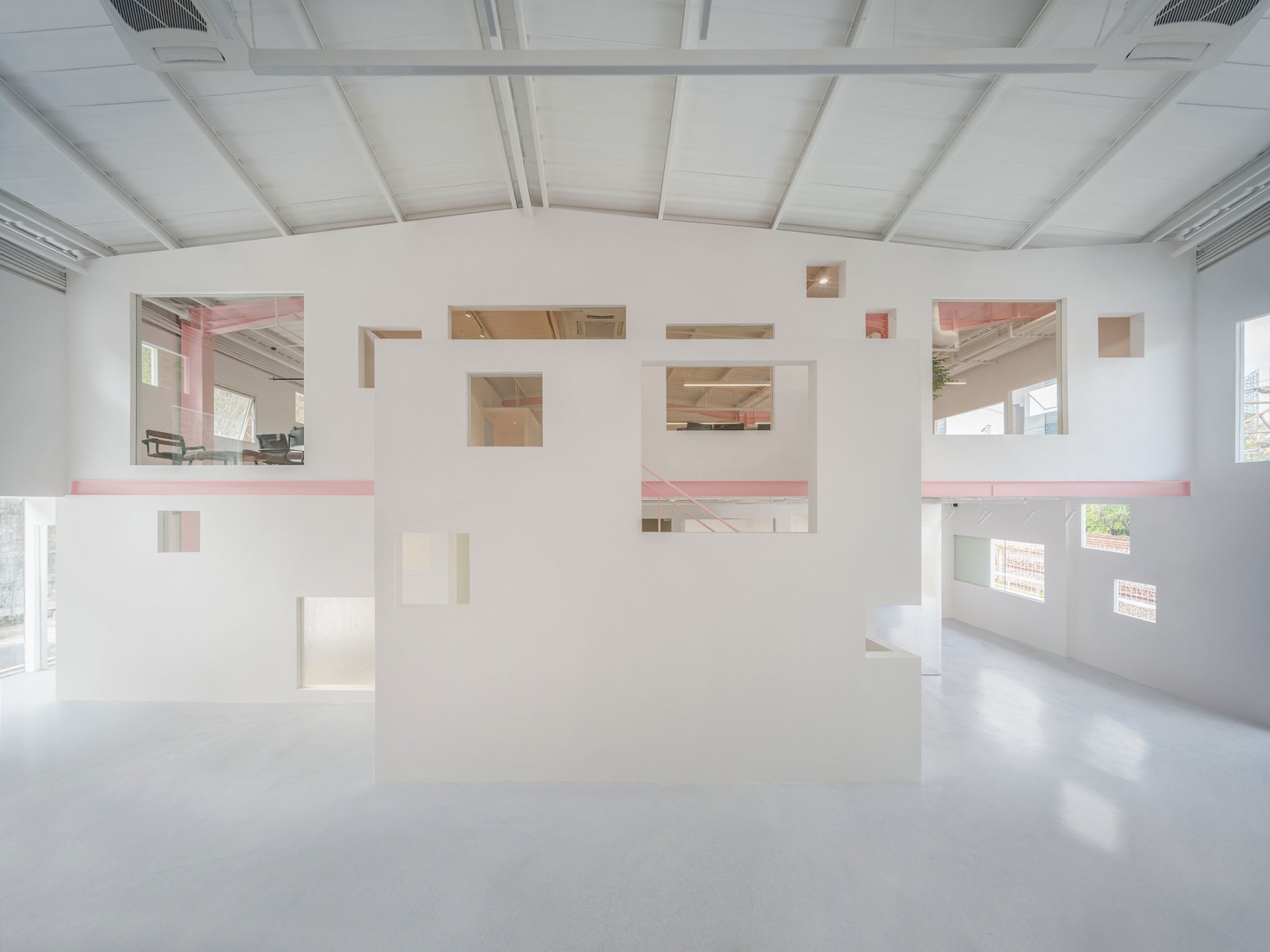 "Apelron Contemporary" by Aether Architects + Archigress. Photograph by Zhang Chao.