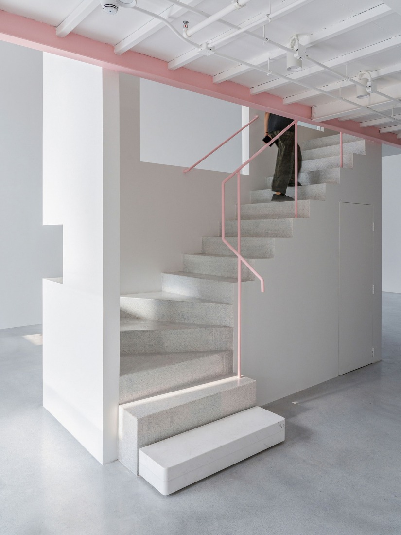 "Apelron Contemporary" by Aether Architects + Archigress. Photograph by Zhang Chao.
