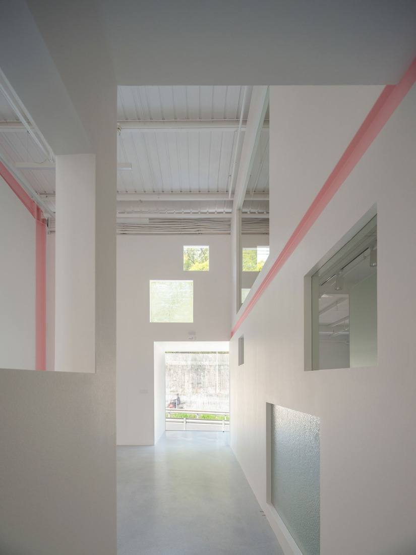 "Apelron Contemporary" by Aether Architects + Archigress. Photograph by Zhang Chao.