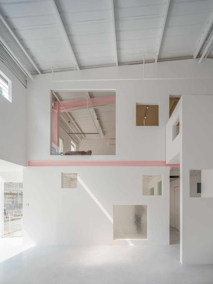 "Apelron Contemporary" by Aether Architects + Archigress. Photograph by Zhang Chao.