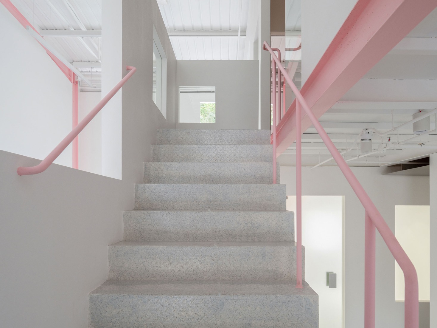 "Apelron Contemporary" by Aether Architects + Archigress. Photograph by Zhang Chao.